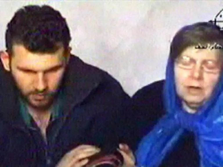 Im-Februar-werden-die-Deutschen-Hannelore-K-und-ihr-Sohn-Sinan-im-Irak-entfuehrt-Es-dauert-fuenf-Monate-bis-die-Mutter-frei-kommt