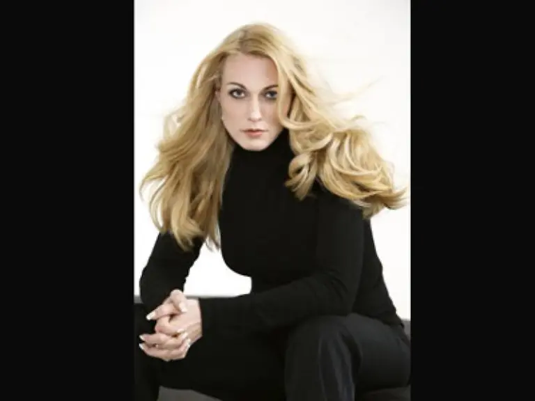 Katharina-Wagner-Bei-den-diesjaehrigen-Festspielen-in-Bayreuth-wird-die-Nachfolge-Diskussion-um-das-Amt-ihres-Vaters-durch-ihre-Inszenierung-angeheizt-Traurig-Ihre-Mutter-Gudrun-starb-ueberraschend-im-Dezember