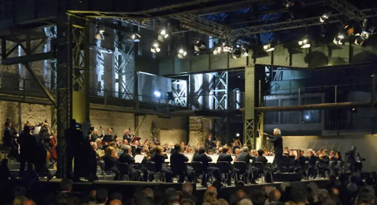 Mit-den-Berliner-Philharmonikern-nahm-der-Liedermacher-mit-Pilotenschein-Lilienthals-Traum-auf-mit-der-Sehnsuchtszeile-Du-kannst-fliegen-ja-du-kannst