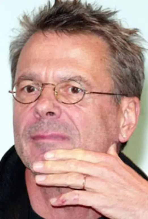 Und-der-alte-Wolf-wie-er-sich-in-einem-seiner-frueheren-Lieder-mal-selber-nannte-kann-sich-auch-immer-noch-aufregen-im-Alltag