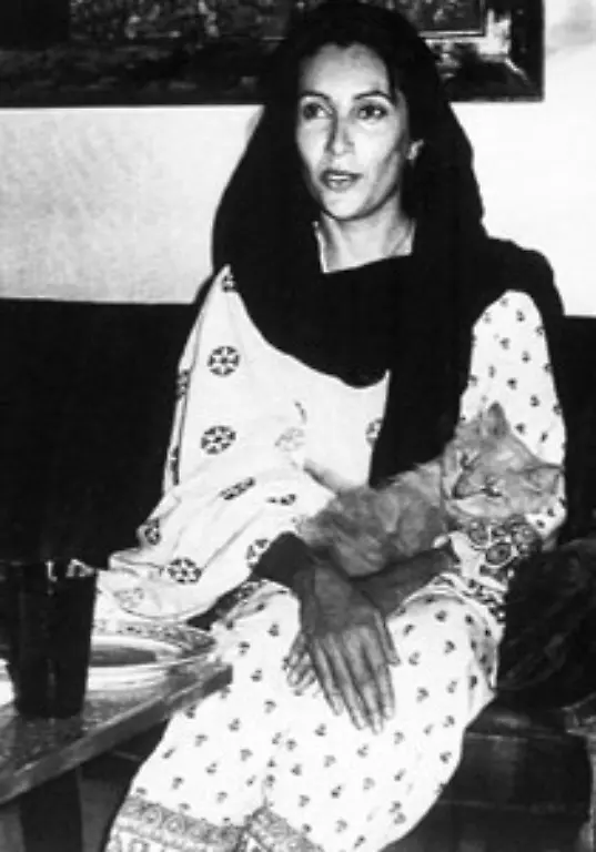 Eloquent-und-intelligent-wie-sie-war-galt-sie-vielen-zugleich-als-eine-reichlich-arrogante-Frau