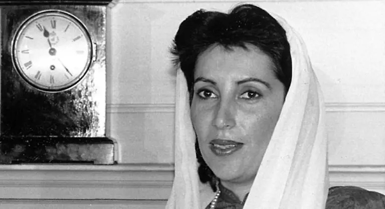 in-der-Oeffentlichkeit-erschien-sie-mit-geschwollenem-Auge