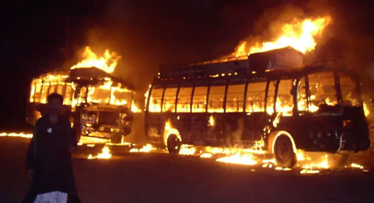 Und-ihrer-Heimat-die-Atommacht-Pakistan-stehen-vermutlich-noch-unruhigere-Zeiten-bevor