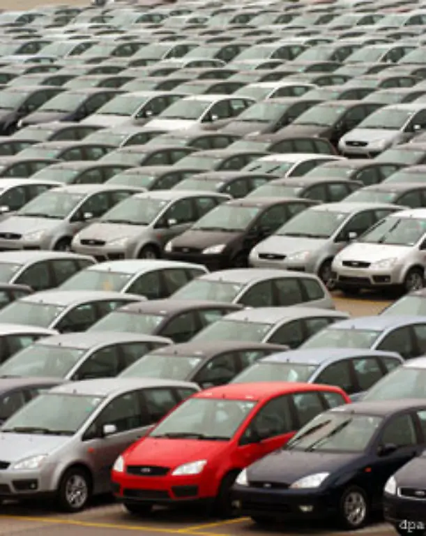 Dabei-hat-sich-die-Zahl-der-registrierten-Kraftfahrzeuge-seit-1958-fast-verachtfacht-und-liegt-heute-bei-55-Millionen