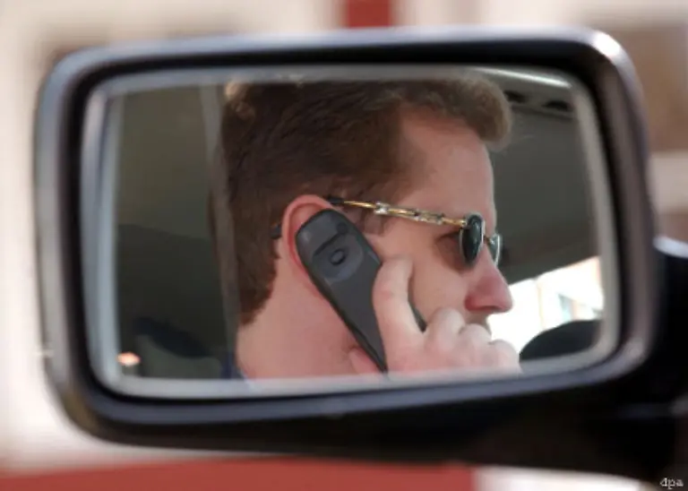 Handygespraeche-am-Steuer-und