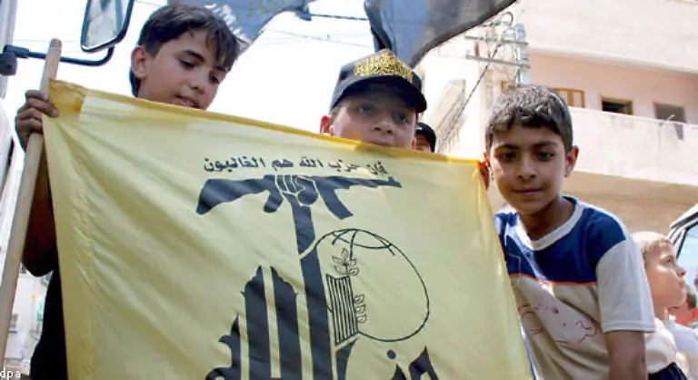 Der-Krieg-beginnt-am-12-Juli-2006-Angefangen-hat-er-mit-der-Entfuehrung-zweier-israelischer-Soldaten-durch-die-radikale-Hisbollah-Miliz-die-den-Sueden-des-Libanon-kontrolliert