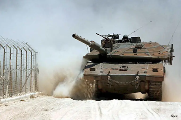 Bis-zum-Eintreffen-internationaler-Truppen-will-Israel-im-Suedlibanon-eine-zwei-Kilometer-breite-Sicherheitszone-einrichten