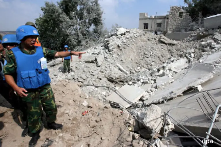 Als-Begruendung-fuer-den-Angriff-erklaert-Israel-die-Hisbollah-habe-von-Kana-aus-zahlreiche-Raketen-abgefeuert