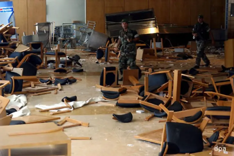 und-zerstoeren-das-Inventar