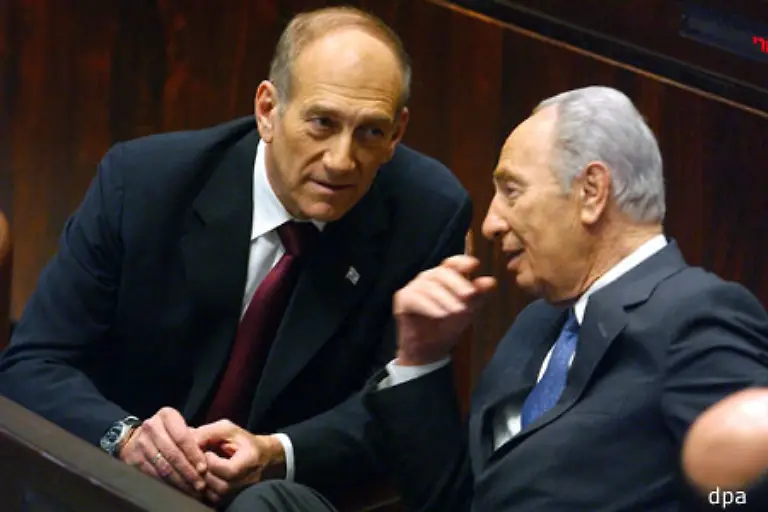 Israel-und-die-Hisbollah-nehmen-die-Resolution-an-Sie-sieht-unter-anderem-die-Stationierung-von-15-000-libanesischen-und-15-000-UN-Soldaten-im-Suedlibanon-vor