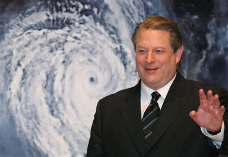 Zudem-gilt-Giuliani-vielen-Republikanern-als-zu-liberal-Er-ist-fuer-ein-restriktives-Waffengesetz-fuer-das-Recht-auf-Abtreibungen-und-haelt-den-Al-Gore-Film-zum-Klimawandel-nicht-fuer-weitgehend-genug-Und