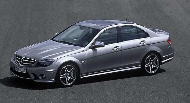 Der-Haustuner-AMG-liefert-mit-dem-Mercedes-C63-AMG-im-Februar-eine-Power-Version-der-C-Klasse-457-Pferdestaerken-werden-aus-einem-V8-Motor-gezaubert