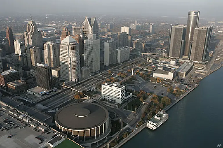 Das-Herz-der-amerikanischen-Automobilindustrie-schlaegt-in-Detroit-im-US-Bundesstaat-Michigan-Die-Stadt-liegt-an-den-grossen-Seen-im-Norden-der-USA-in-Sichtweite-der-kanadischen-Grenze
