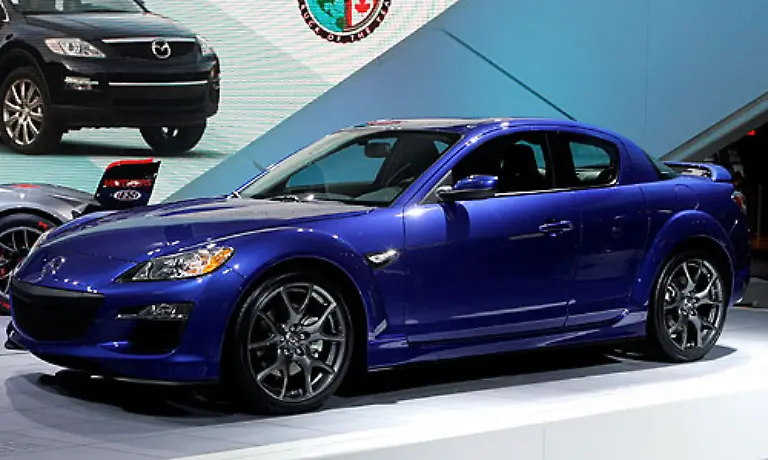 Der-Mazda-RX-8-wurde-modellgepflegt-Der-Sportwagen-mit-Wankel-Motor-erfuhr-sanfte-optische-Retuschen-und-hat-bei-den-Motoren-leicht-zugelegt