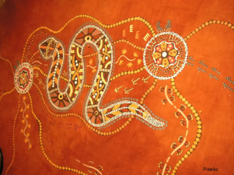 Schon-den-Urmenschen-waren-Schlangen-aus-vielen-Gruenden-unheimlich-Zahlreiche-Mythen-ranken-sich-um-das-Reptil-Schlangen-gelten-seit-fruehen-Zeiten-als-Symbol-fuer-Lebenskraft-und-Fruchtbarkeit-denn