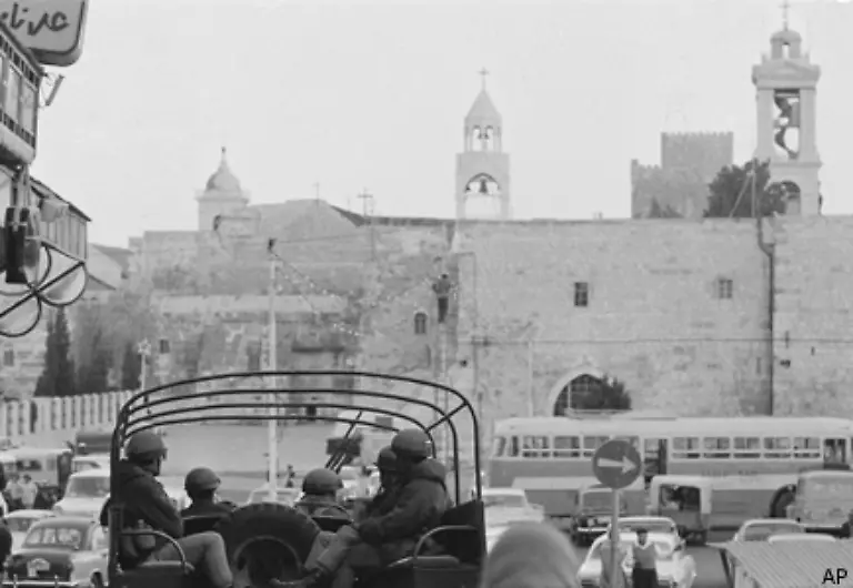 Israel-und-Syrien-fuehrten-bereits-mehrere-Kriege-gegeneinander-zuletzt-1973-den-Jom-Kippur-Krieg