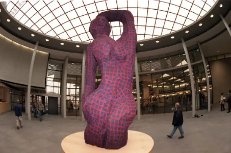 locken-jaehrlich-Tausende-in-Museen-und-Galerien