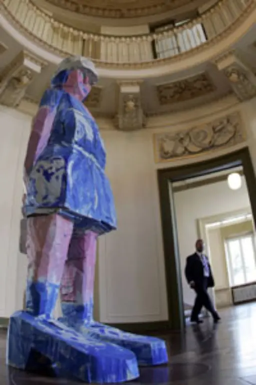 Hier-setzte-er-sich-verstaerkt-mit-Wassily-Kandinsky-Ernst-Wilhelm-Nay-und-Kasimir-Malewitsch-auseinander