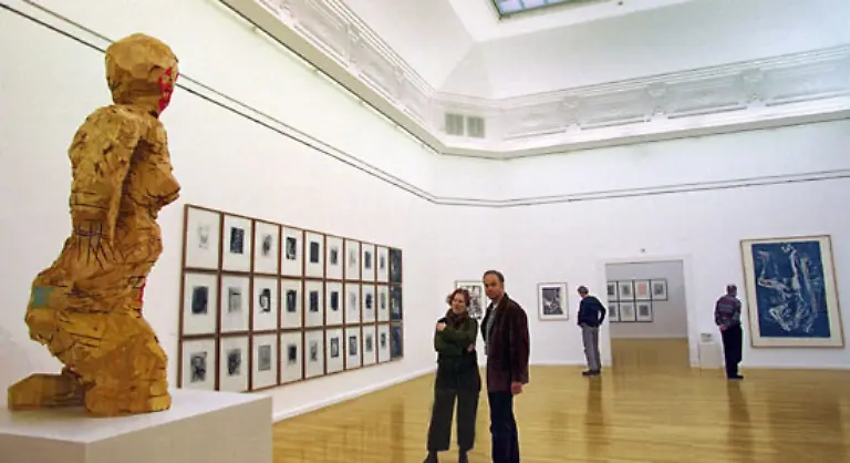 deren-lasierend-leichte-Farben-fast-die-Transparenz-von-Aquarellen-haben