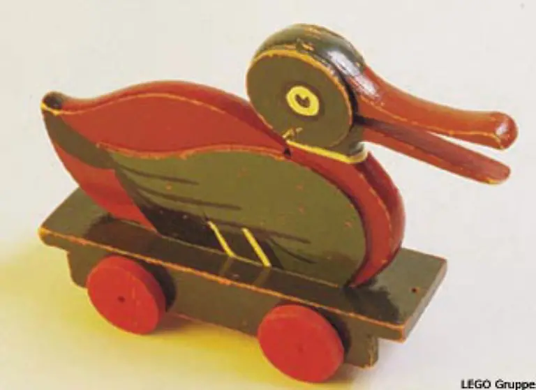 Christiansen-hatte-bereits-vorher-Holzspielzeug-angefertigt-beispielsweise-diese-Ente-von-1932