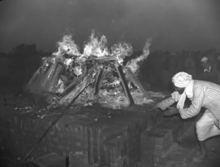 133-und-die-Verbrennung-des-Leichnams