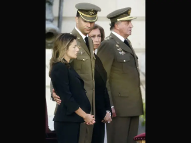 Als-Vorbereitung-auf-seine-kuenftige-Rolle-als-Koenig-uebernimmt-Felipe-zudem-immer-mehr-repraesentative-Aufgaben