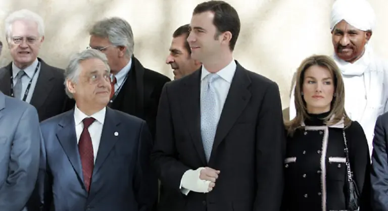 Im-Schnitt-nimmt-er-jaehrlich-400-offizielle-Termine-wahr