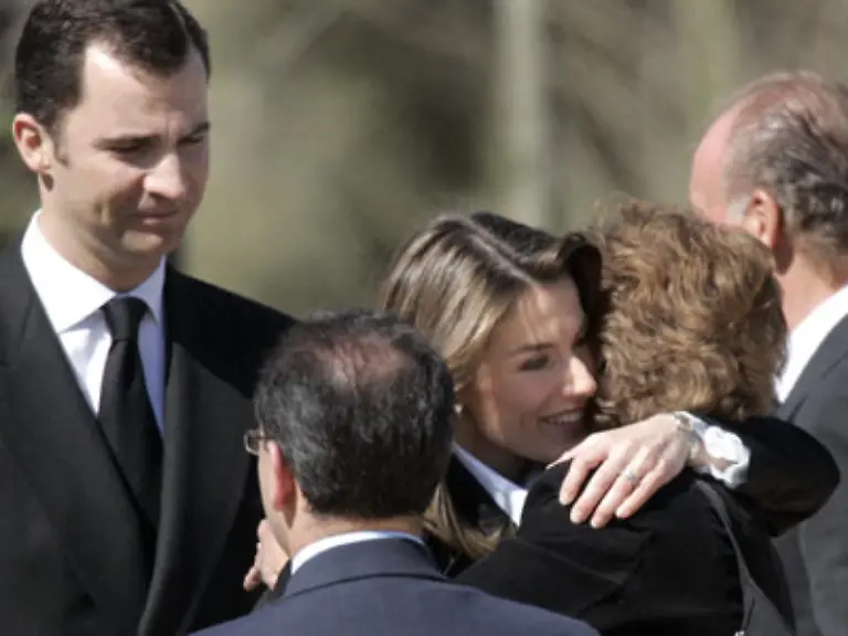 hat-sie-auch-in-ihrer-Schwiegermutter-eine-erfahrende-und-warmherzige-Beraterin-und-Freundin