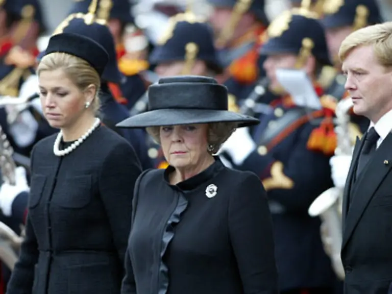 Kronprinz-Willem-Alexander-hier-bei-der-Beerdigung-von-Vater-Claus