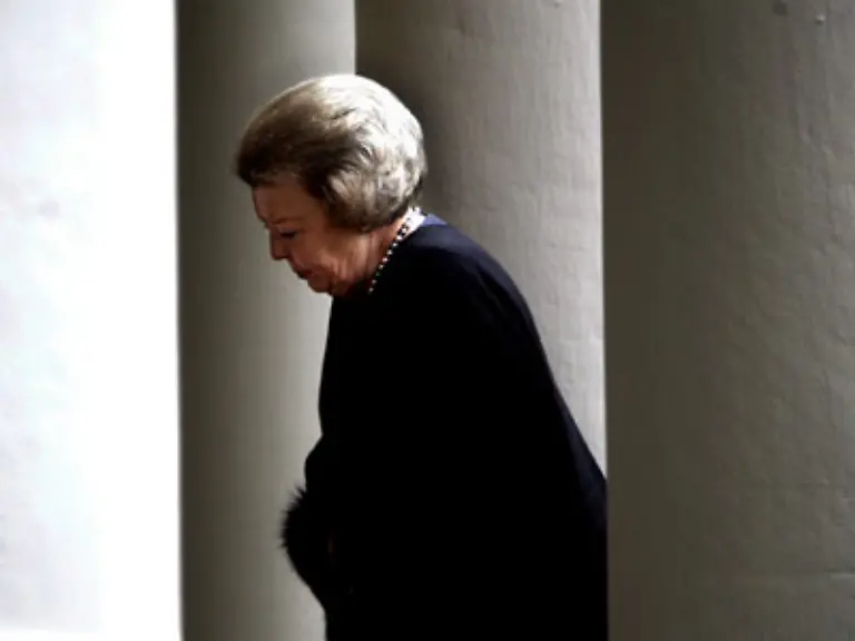 denn-Spekulationen-ueber-Beatrix-Rueckzug-gibt-es-auch