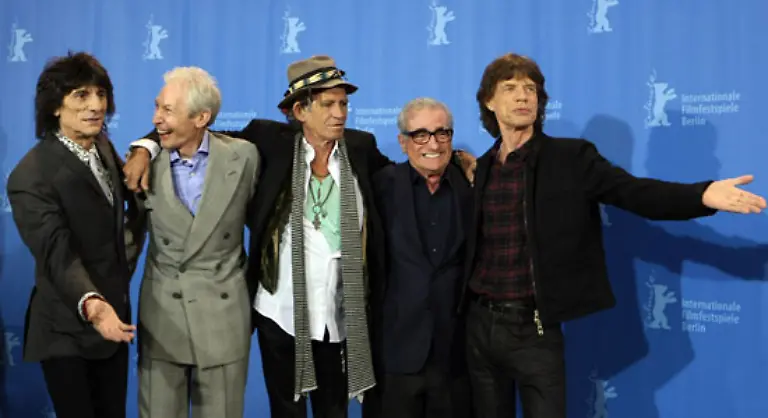 Zur-Weltpremiere-des-Konzertfilms-Shine-A-Light-brachte-Oscar-Gewinner-Martin-Scorsese-2-v-r-alle-vier-Bandmitglieder-mit