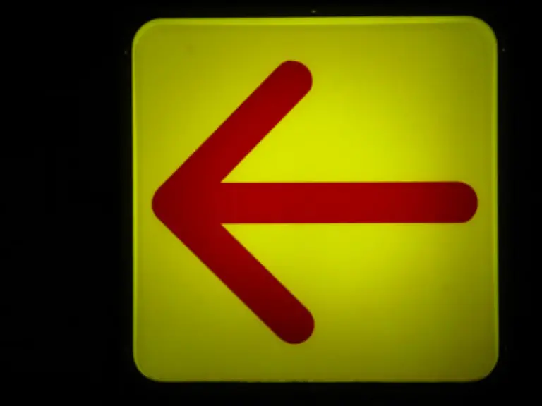 Das-faengt-schon-bei-der-Laufrichtung-an-Rechts-der-Eingang-links-die-Kassen-so-ist-ein-optimaler-Supermarkt-aufgebaut-Die-meisten-Menschen-tendieren-beim-Laufen-naemlich-nach-links