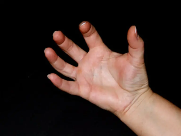 Wenn-moeglich-sind-Suessigkeiten-Feuerzeuge-und-aehnlich-nuetzliche-Dinge-im-Kassenbereich-rechts-positioniert-Auf-dieser-Seite-greifen-Rechtshaender-eher-mal-impulsiv-ins-Regal