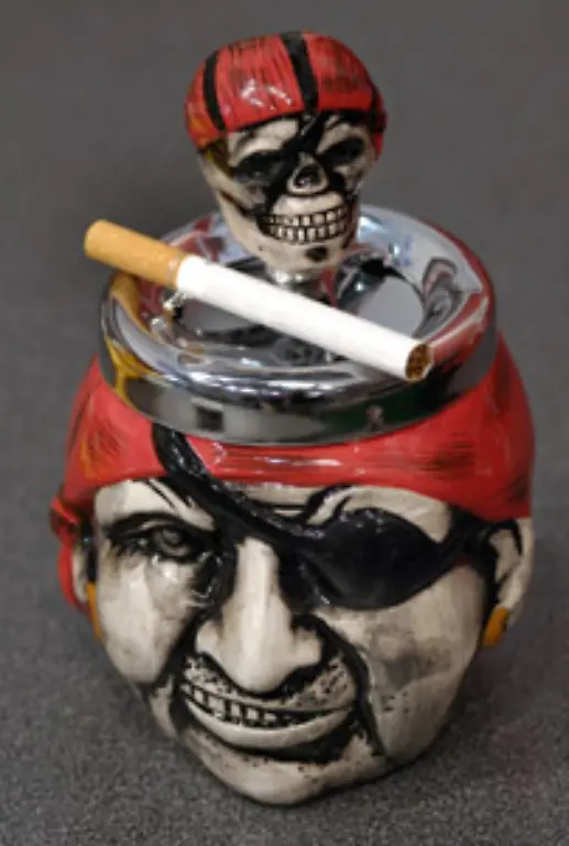 Piratenaschenbecher