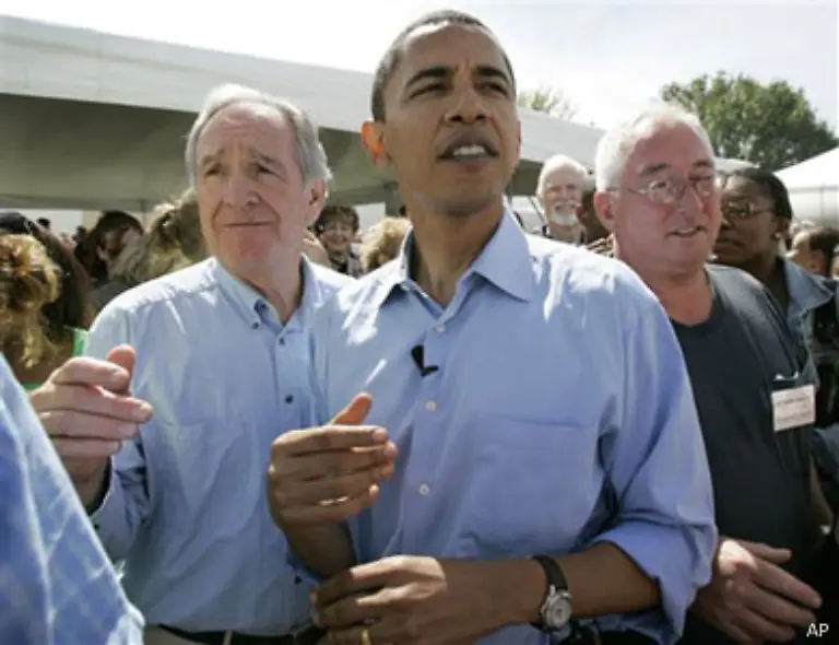 studiert-Obama-Politikwissenschaften-mit-dem-Schwerpunkt-Internationale-Beziehungen-1983-macht-er-seinen-Abschluss