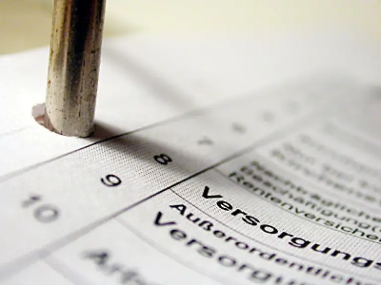 Angaben-zu-Einkuenften-aus-Kapitalanlagen-sind-in-der-Steuererklaerung-nicht-mehr-noetig-Sie-werden-also-nicht-auf-das-zu-versteuernde-Einkommen-angerechnet-Fuer-einige-kann-sich-aber-die-Auflistung-in-der-Steuererklaerung-finanziell-lohnen-Dazu-spaeter-mehr