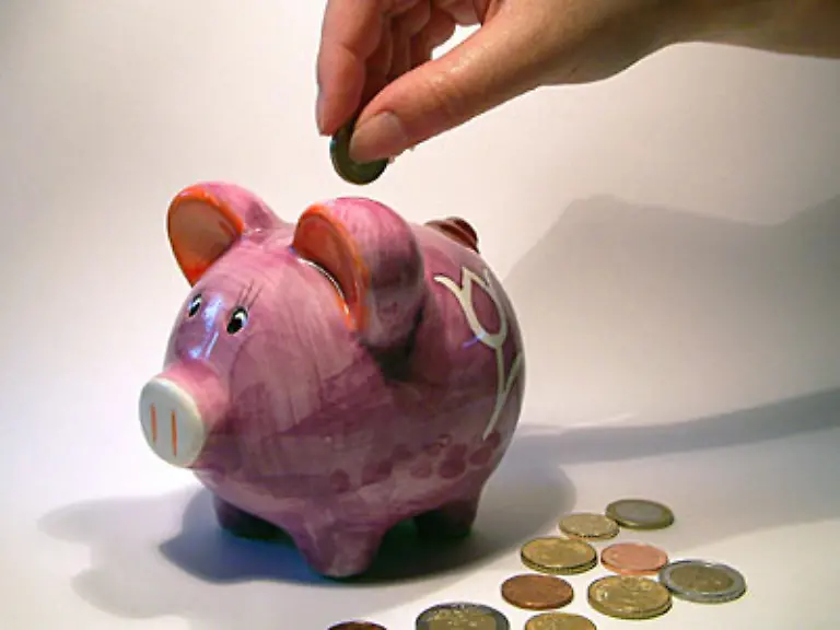 Und-der-Sparerfreibetrag-heisst-ab-2009-nicht-mehr-Sparerfreibetrag-sondern-Sparerpauschbetrag-Den-Freistellungsauftrag-dafuer-muss-der-Anleger-seiner-Bank-erteilen