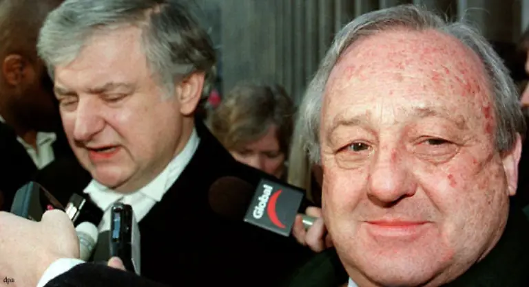 Dem-Ruestungslobbyisten-wird-nicht-nur-Bestechung-von-Politikern-in-grossem-Stil-vorgeworfen