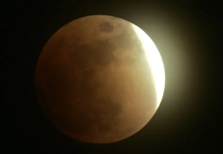 Lediglich-im-Norden-Italiens-und-Teilen-des-Balkans-liess-das-Wetter-freie-Sicht-auf-die-totale-Mondfinsternis-zu