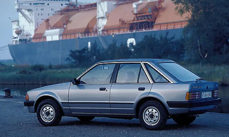 Kantiger-wurde-er-dann-mit-dem-Modell-1981-Der-intern-als-MKIII-bezeichnete-Escort-war-der-erste-aus-seiner-Reihe-mit-Schraegheck-quer-eingebautem-Motor-und-Frontantrieb