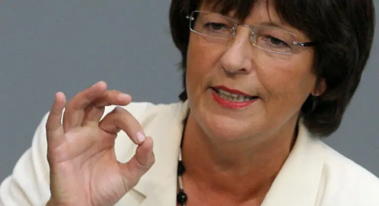 Genau-Frau-Schmidt-null-Verstaendnis-haben-unsere-Leser-fuer-Ihre-Reformen