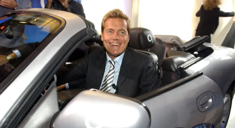 Wenn-du-auf-der-Strasse-stehst-und-singst-dann-sucht-mein-Navi-automatisch-ne-Umleitung