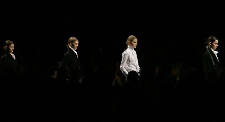 Alles-in-allem-muss-man-sagen-Recht-gemaessigt-die-Mode-aus-Frankreich-und-in-weiten-Teilen-sogar-tragbar
