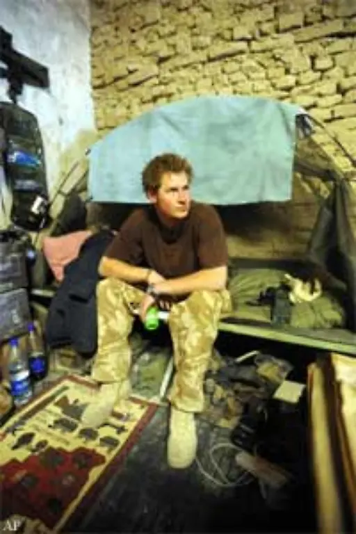 Er-schlief-in-den-kargen-Unterkuenften-der-britischen-Armee-in-der-suedafghanischen-Provinz-Helmand