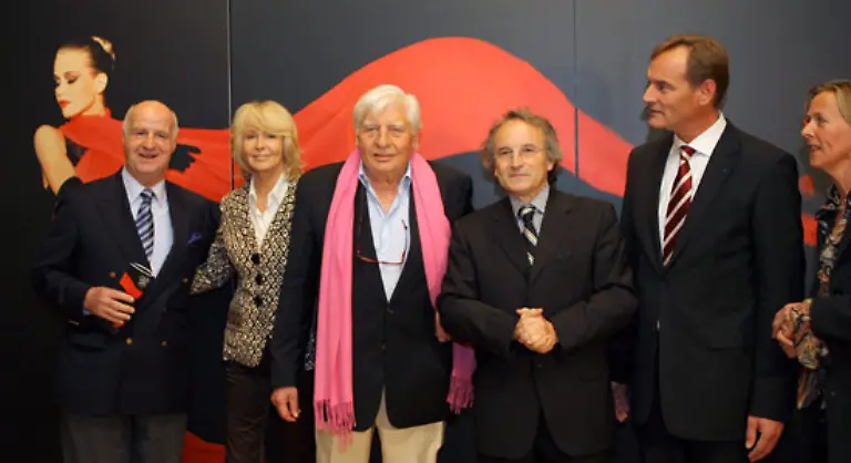 Hunderte-Besucher-seien-am-ersten-Publikumstag-in-die-Ausstellung-gestroemt