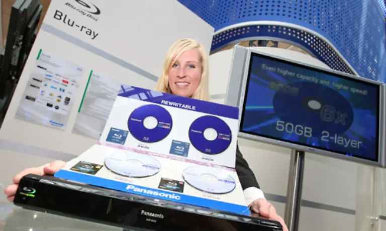 Das-Siegerformat-Die-Blu-ray-Disc-hat-den-Kampf-um-das-Erbe-der-DVD-gewonnen-Panasonic-hat-damit-einen-gewissen-Vorsprung-und-praesentiert-die-gut-aufgestellte-Produktpalette
