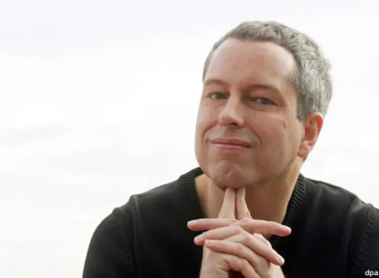 Das-Rennen-wird-eng-Alle-Kandidaten-setzen-auf-Pop-und-liegen-naeher-beieinander-als-die-Konkurrenten-der-vergangenen-Jahre-sagt-Moderator-und-Grand-Prix-Experte-Thomas-Hermanns