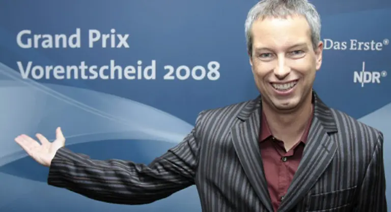 Spannend-wird-fuer-den-federfuehrenden-Norddeutschen-Rundfunk-NDR-aber-auch-die-Einschaltquote-Den-Vorentscheid-2007-hatten-4-60-Millionen-Menschen-14-3-Prozent-Marktanteil-verfolgt-weniger-als-im-Jahr-zuvor-5-28-Millionen-16-Prozent