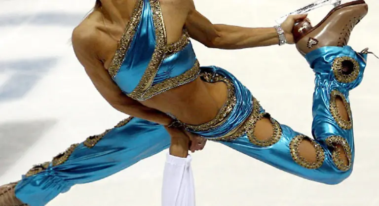 Ihre-Tanznummer-Disappear-geht-ins-Ohr-und-huebsch-anzuschauen-sind-die-Maedels-auch-noch-die-Optik-ist-beim-Grand-Prix-nicht-unwichtig