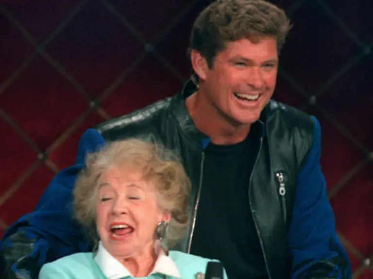 Hermanns-ueber-Reeve-Ein-Frauenschwarm-mit-einer-sehr-guten-Stimme-und-einer-souligen-Ballade-eine-Art-Johnny-Logan-mit-anderen-Mitteln-Und-Logan-hat-immerhin-zweimal-den-Grand-Prix-Sieg-nach-Irland-geholt